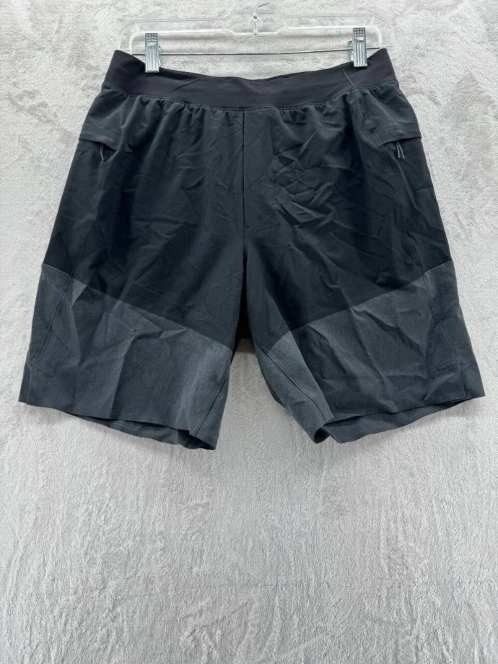 NWOT - Lululemon Train To Beach Short 8” Athletic Black/ Graphite Grey | Size: M
